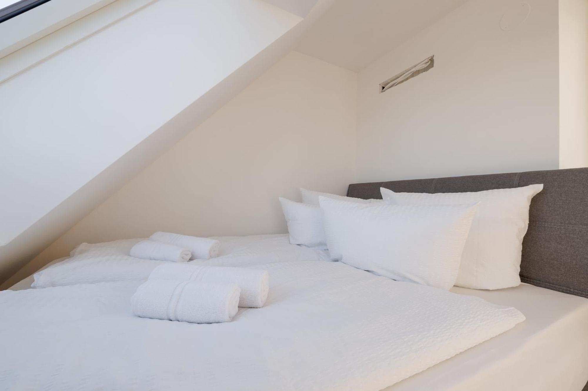Symphony Apartments 40 - Modern Loft With Terrace And Grill In Central Location Vienna Esterno foto