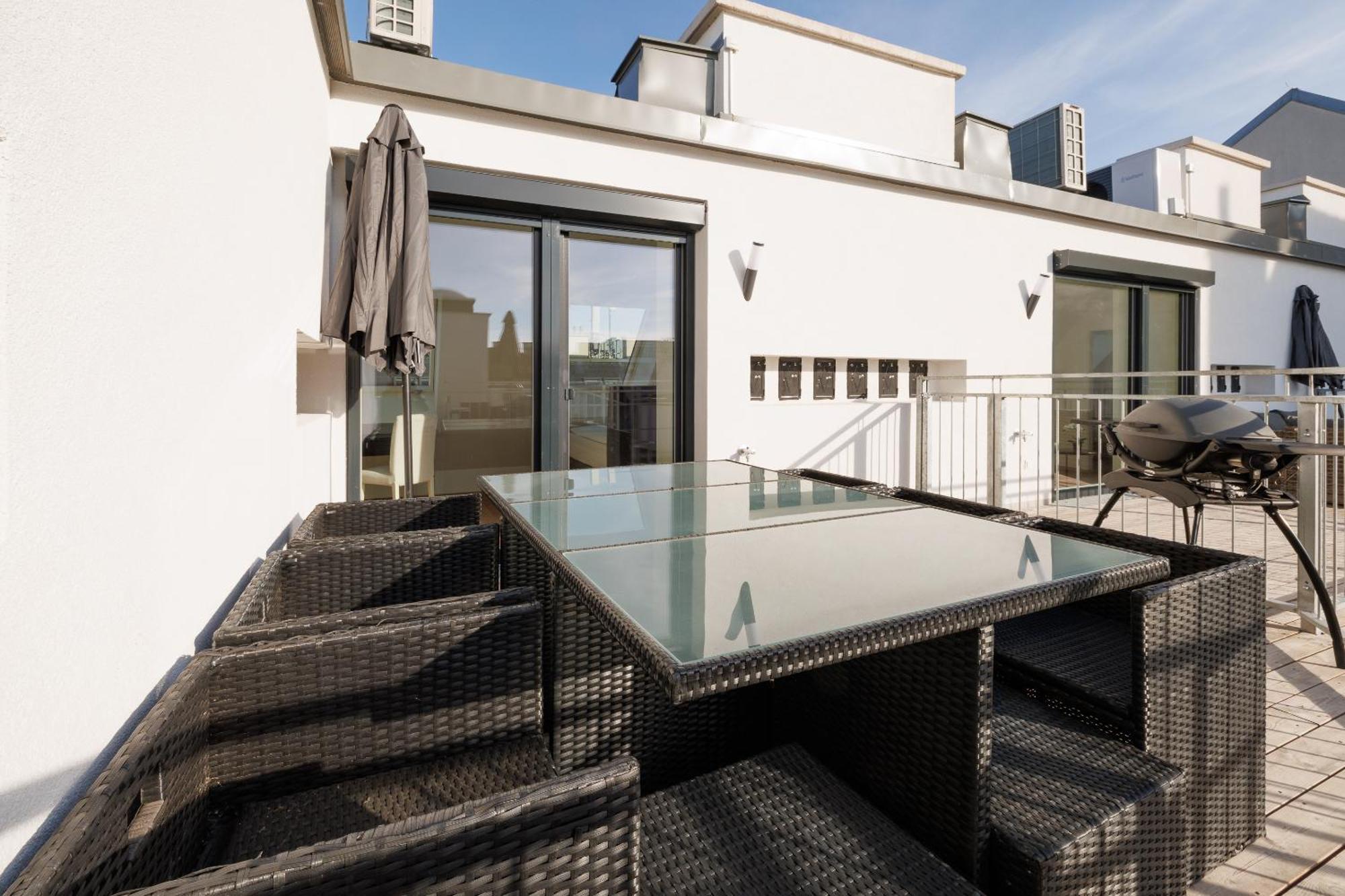 Symphony Apartments 40 - Modern Loft With Terrace And Grill In Central Location Vienna Esterno foto