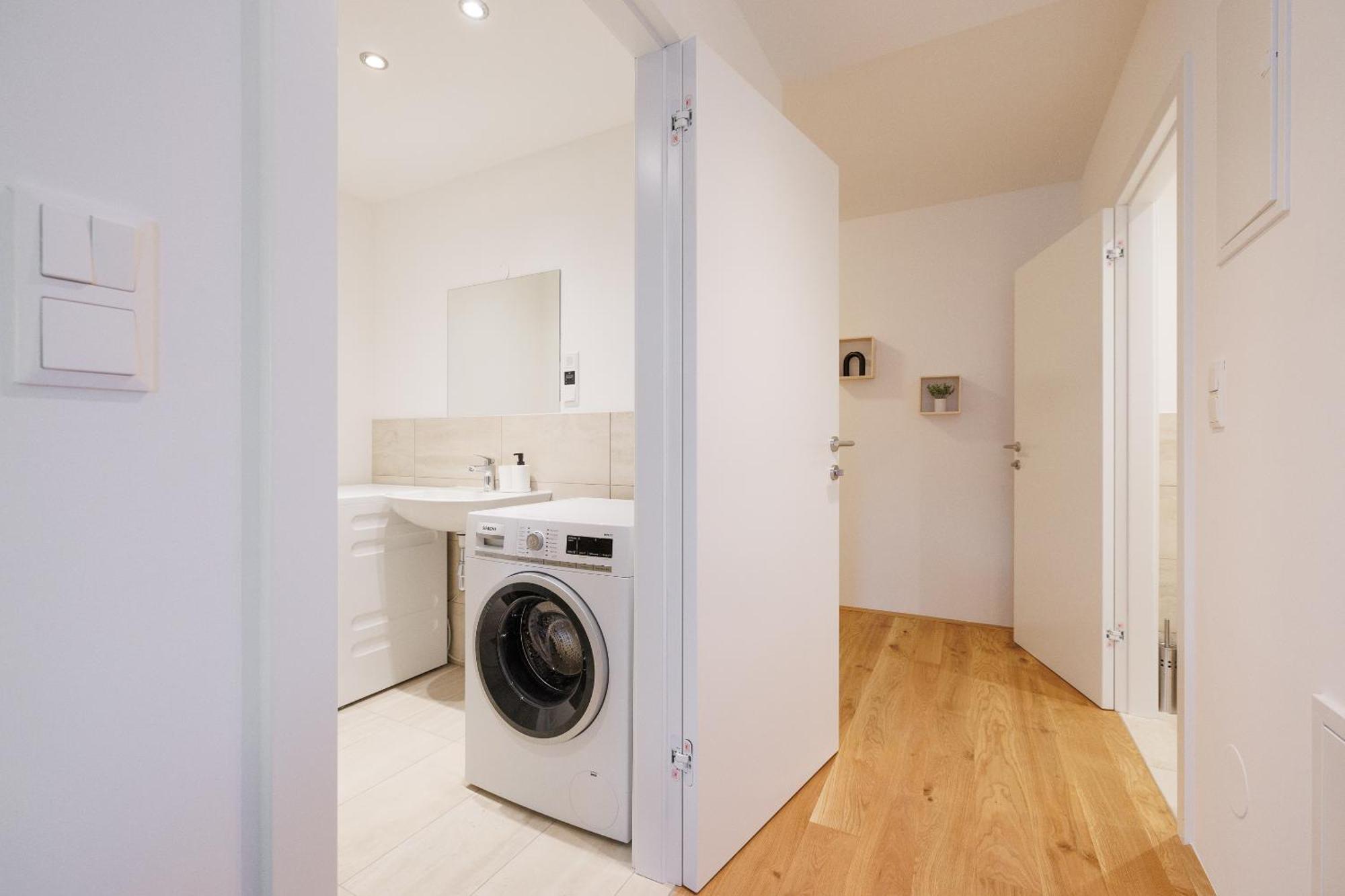 Symphony Apartments 40 - Modern Loft With Terrace And Grill In Central Location Vienna Esterno foto