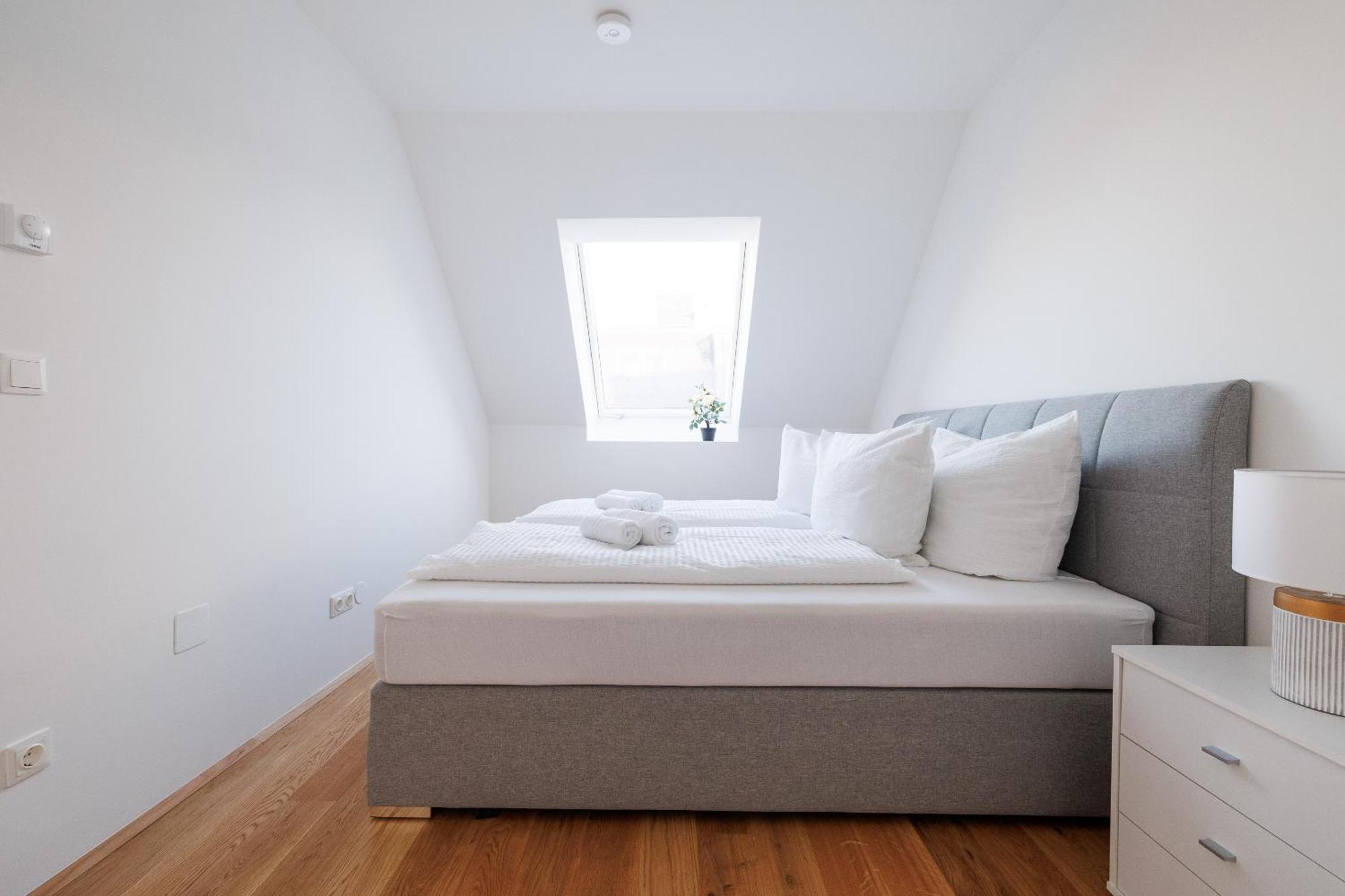 Symphony Apartments 40 - Modern Loft With Terrace And Grill In Central Location Vienna Esterno foto